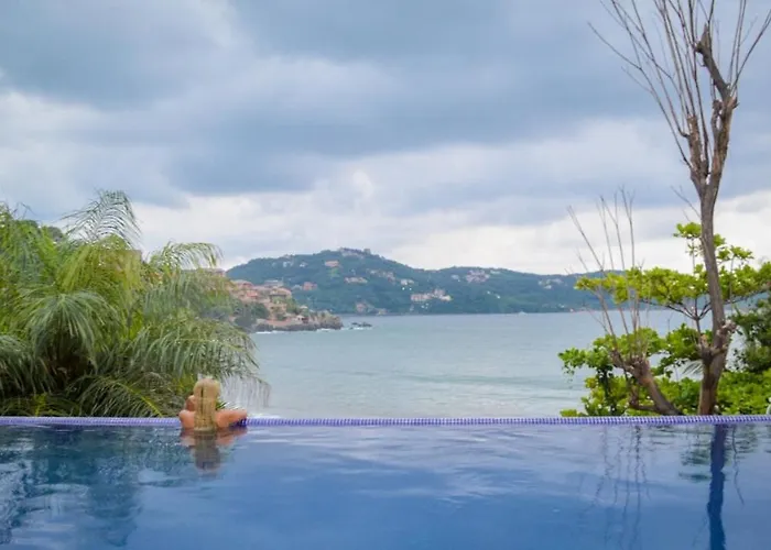 Aparthotel La Madera Zihuatanejo