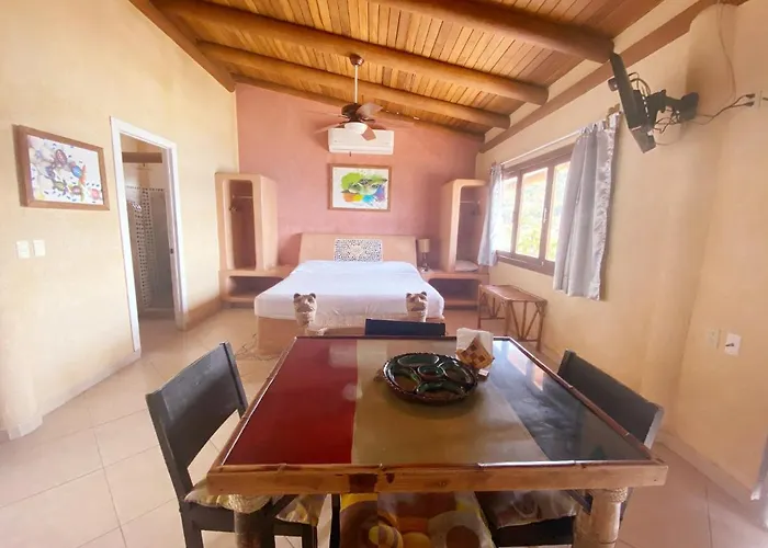 La Madera Zihuatanejo