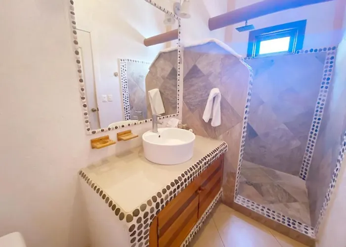 La Madera Aparthotel Zihuatanejo