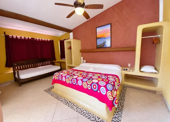 Aparthotel La Madera Zihuatanejo