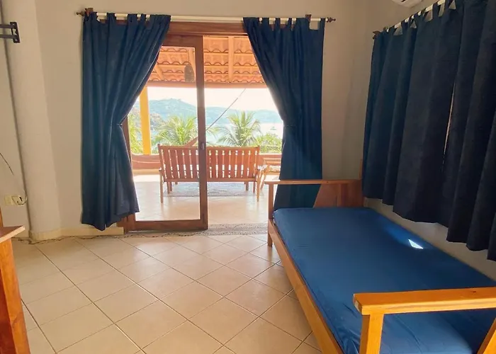 Aparthotel La Madera Zihuatanejo