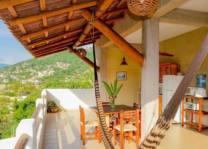 La Madera Zihuatanejo