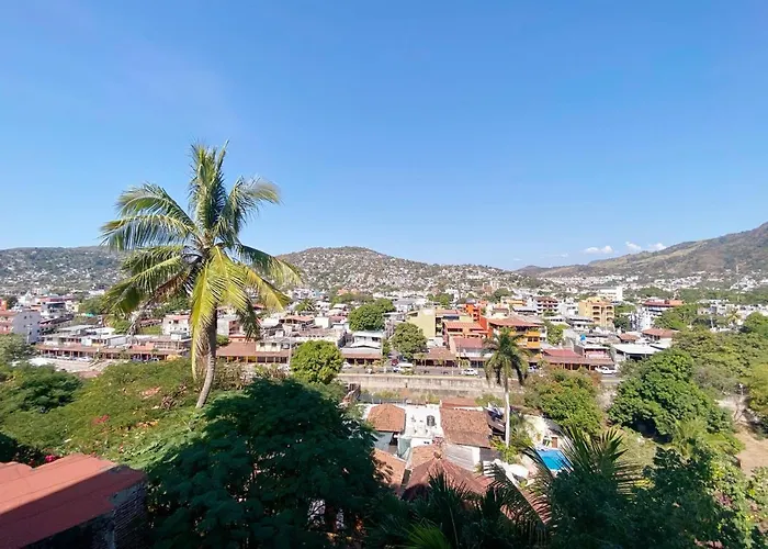 La Madera Zihuatanejo